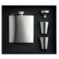 SLIMMY FLASK SET Slim hip flask w 2 cups set